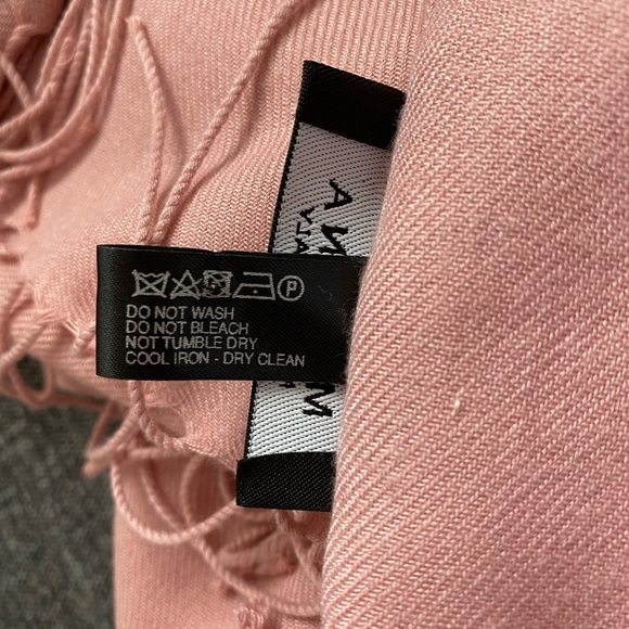 MILANA | Beautiful blush pink pashmina - Picture 4 of 4